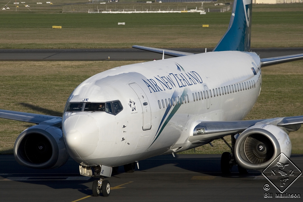 ZK-SJE · Boeing 737-3K2 · (CHC / NZCH)