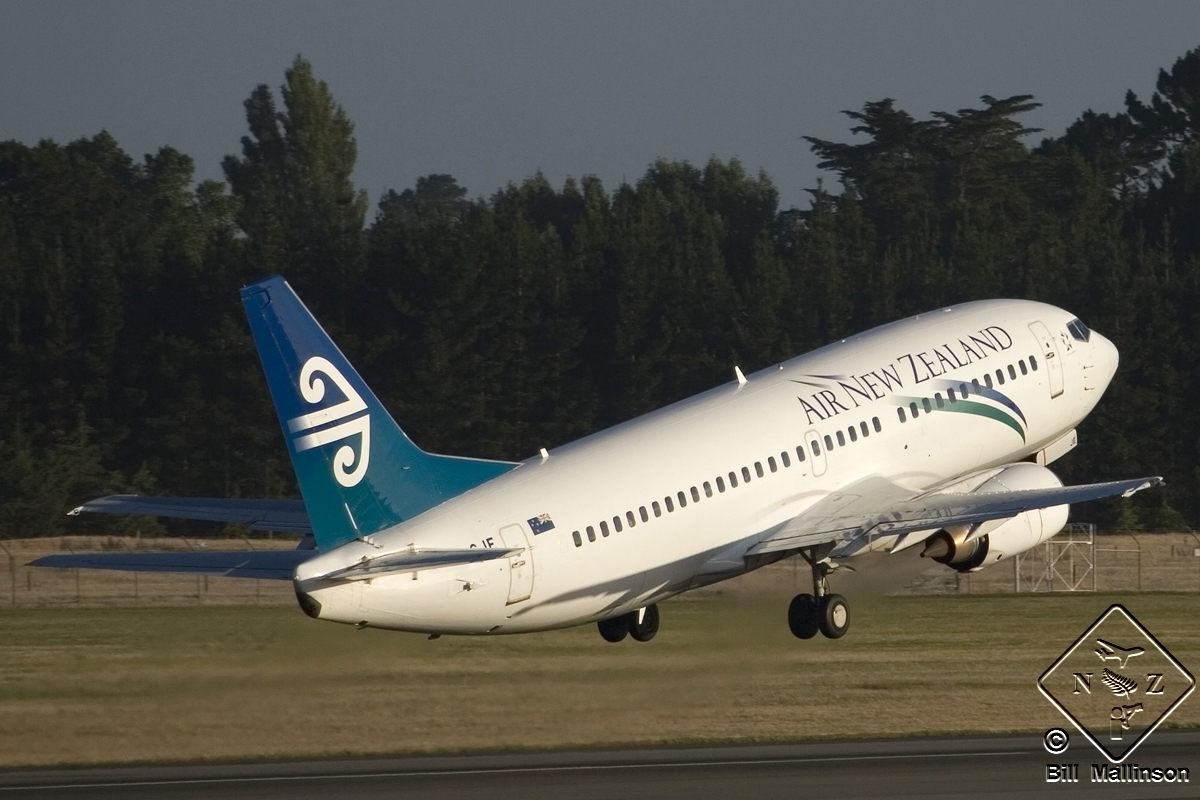 ZK-SJE · Boeing 737-3K2 · (CHC / NZCH)