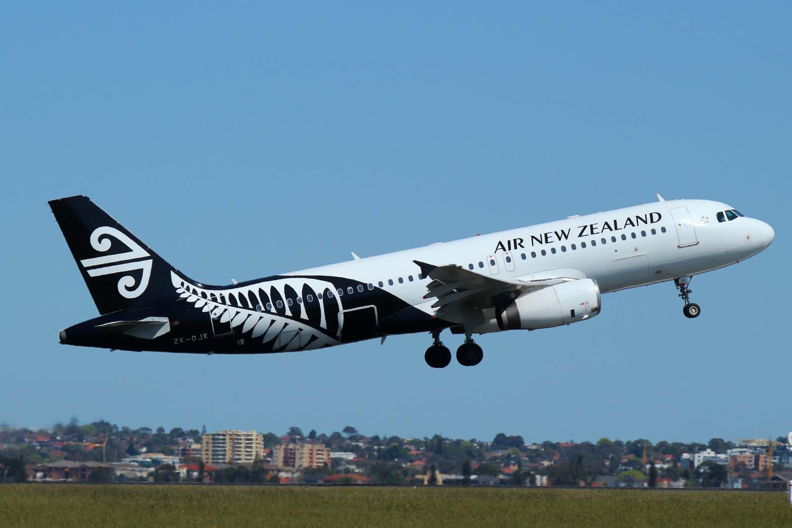 ZK-OJK · Airbus A320-232 · (SYD / YSSY)