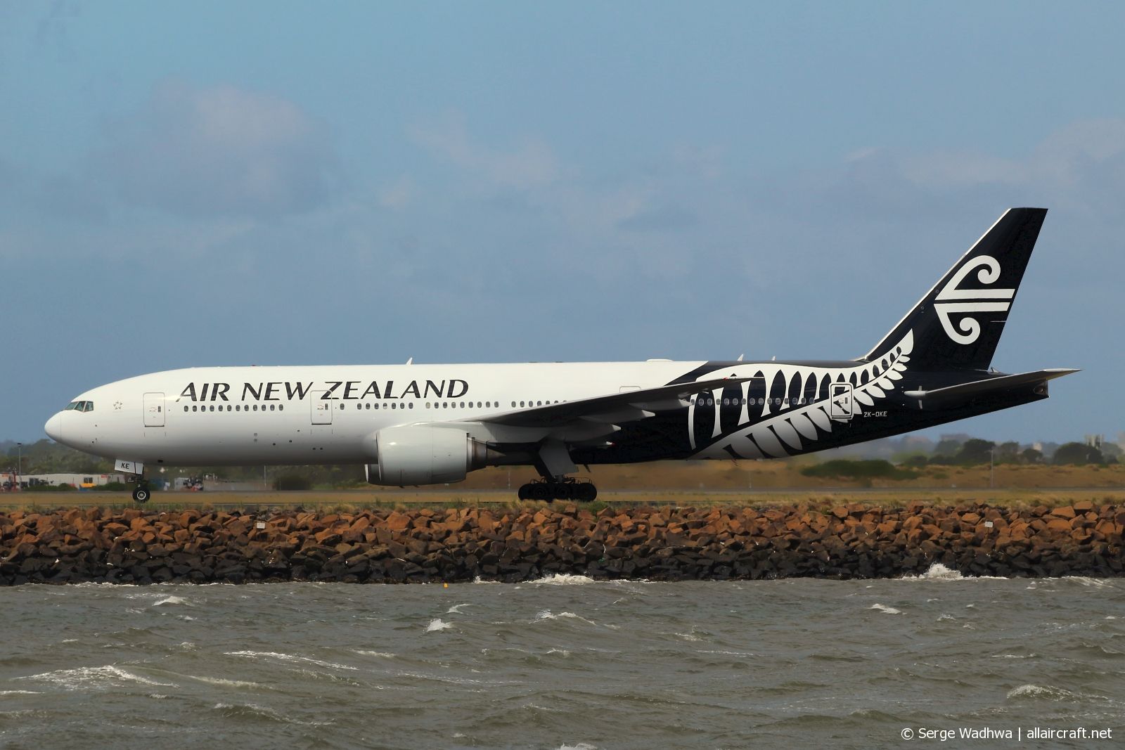 ZK-OKE · Boeing 777-219/ER · (SYD / YSSY)