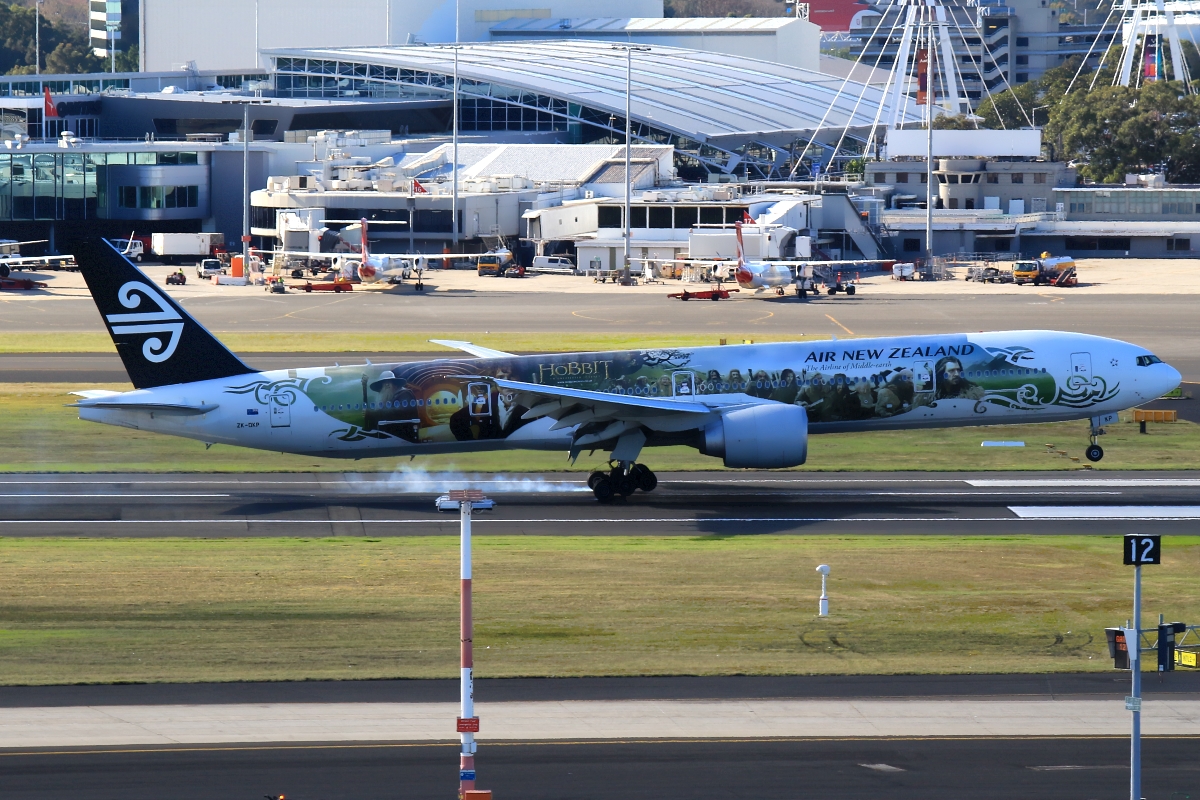 ZK-OKP · Boeing 777-319/ER · (SYD / YSSY)