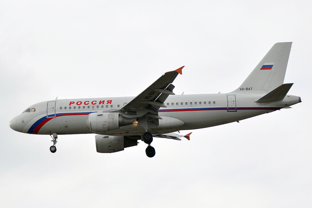 VQ-BAT (1876) 2002 Airbus A319-111