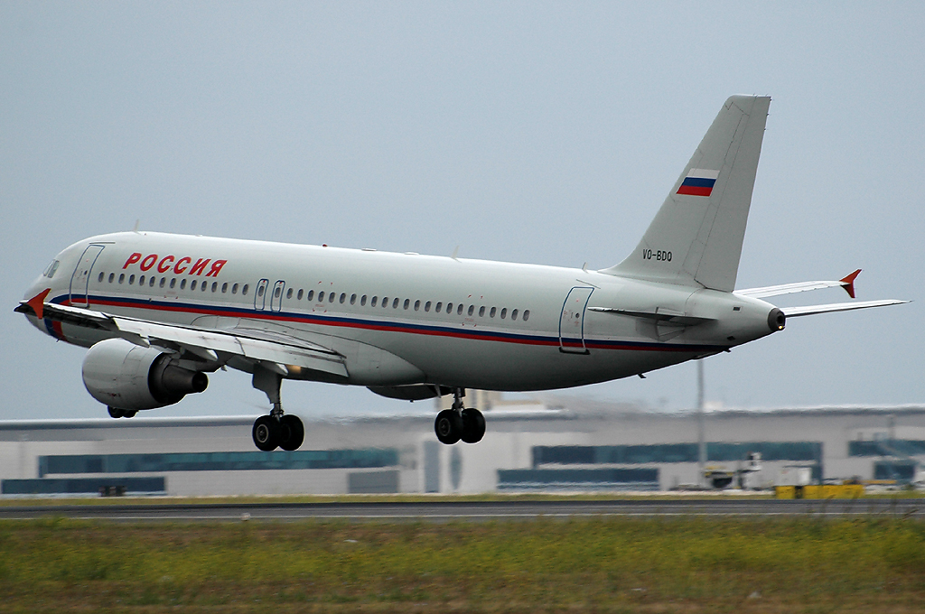 VQ-BDQ · Airbus A320-214 · (LIS / LPPT)