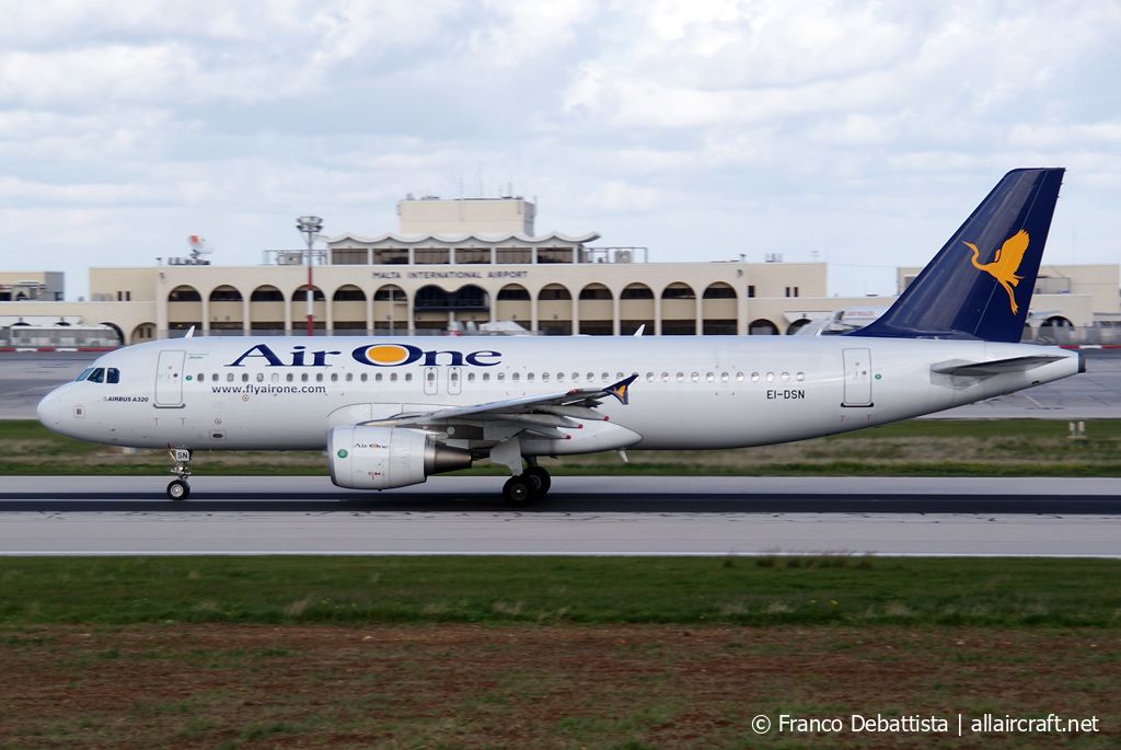 EI-DSN · Airbus A320-216 · (MLA / LMML)