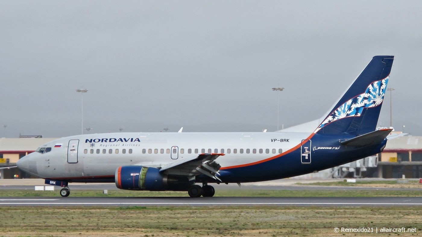 VP-BRK (25288) 1992 Boeing 737-5Y0