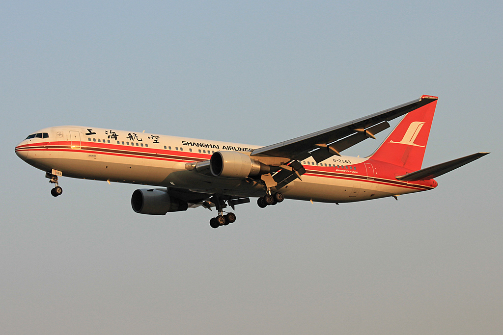 B-2563 · Boeing 767-36D · (PEK / ZBAA)