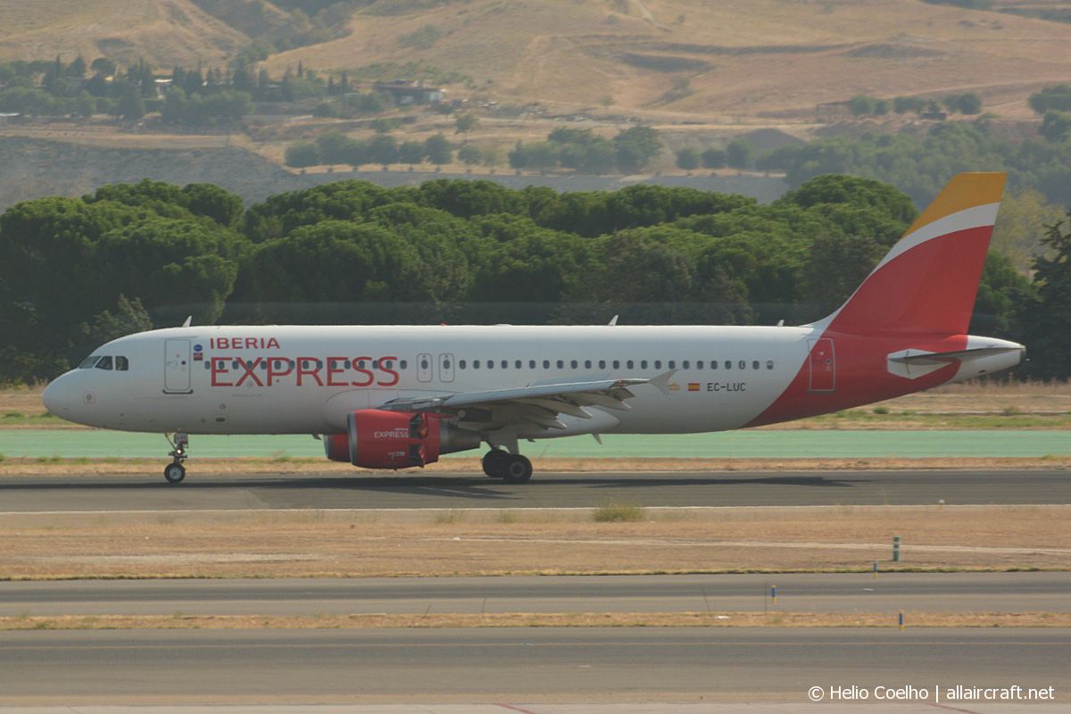 EC-LUC (1059) 1999 Airbus A320-214