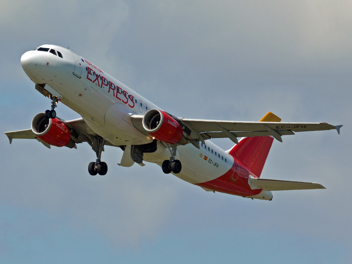 EC-JFH · Airbus A320-214 · (CPH / EKCH)