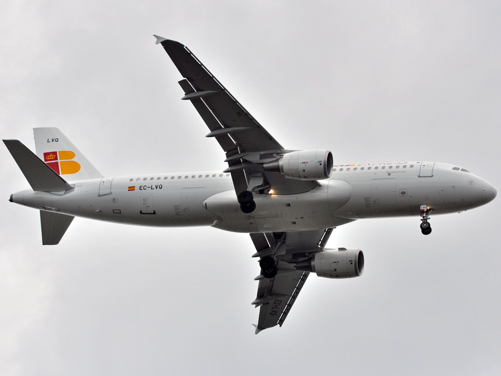 EC-LVQ (5590) 2013 Airbus A320-216