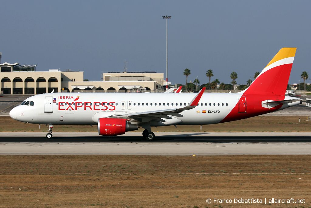 EC-LVQ (5590) 2013 Airbus A320-216(WL)