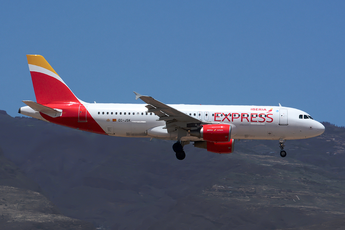 EC-JSK · Airbus A320-214 · (LPA / GCLP)