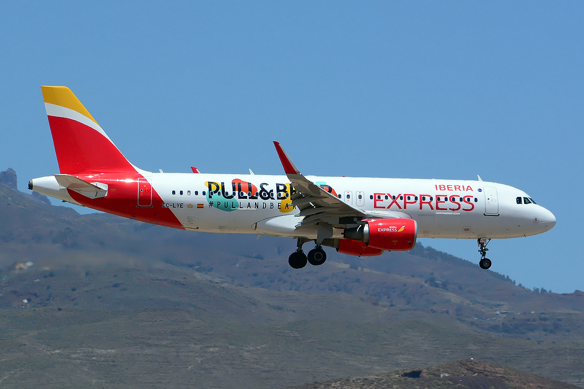 EC-LYE · Airbus A320-216(WL) · (LPA / GCLP)
