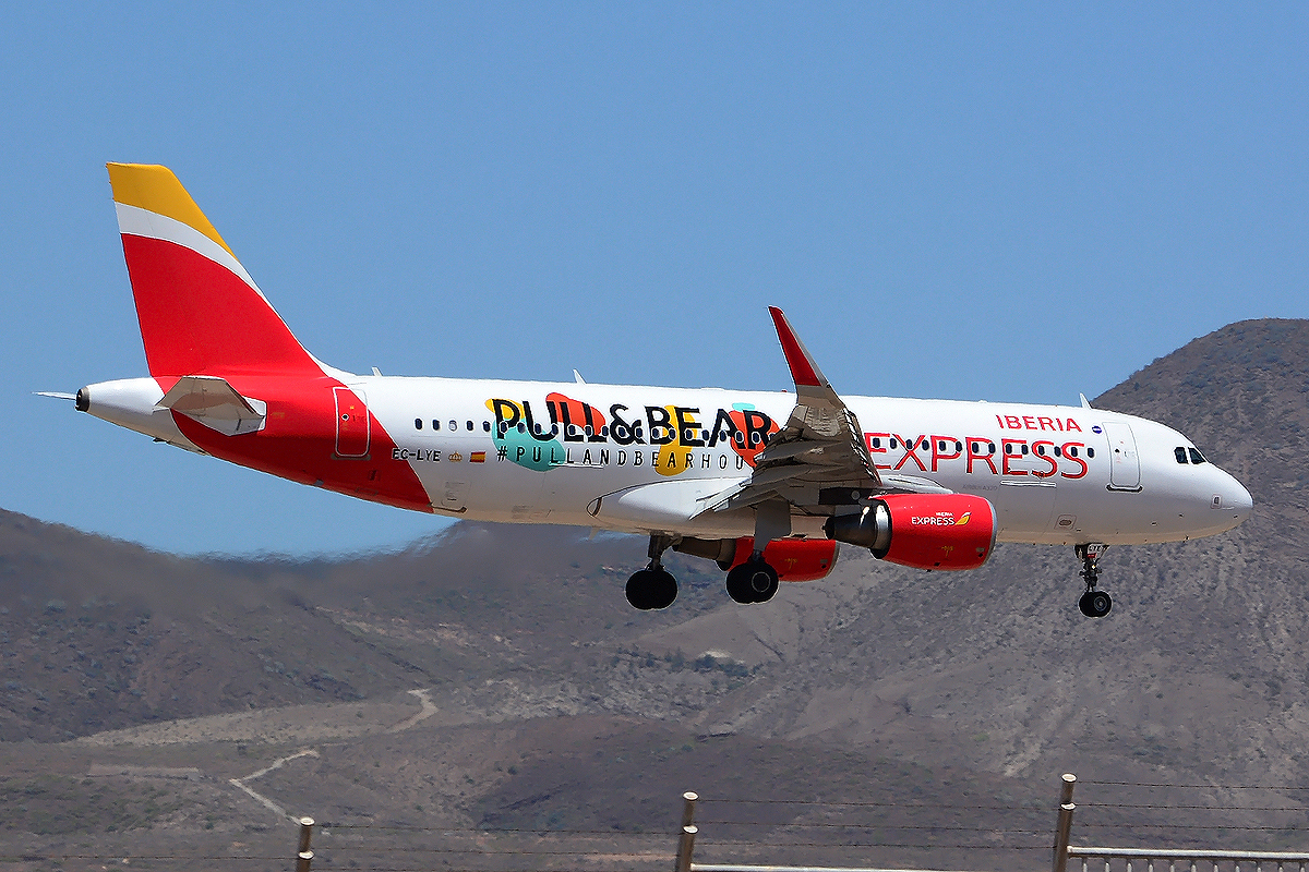 EC-LYE · Airbus A320-216(WL) · (LPA / GCLP)