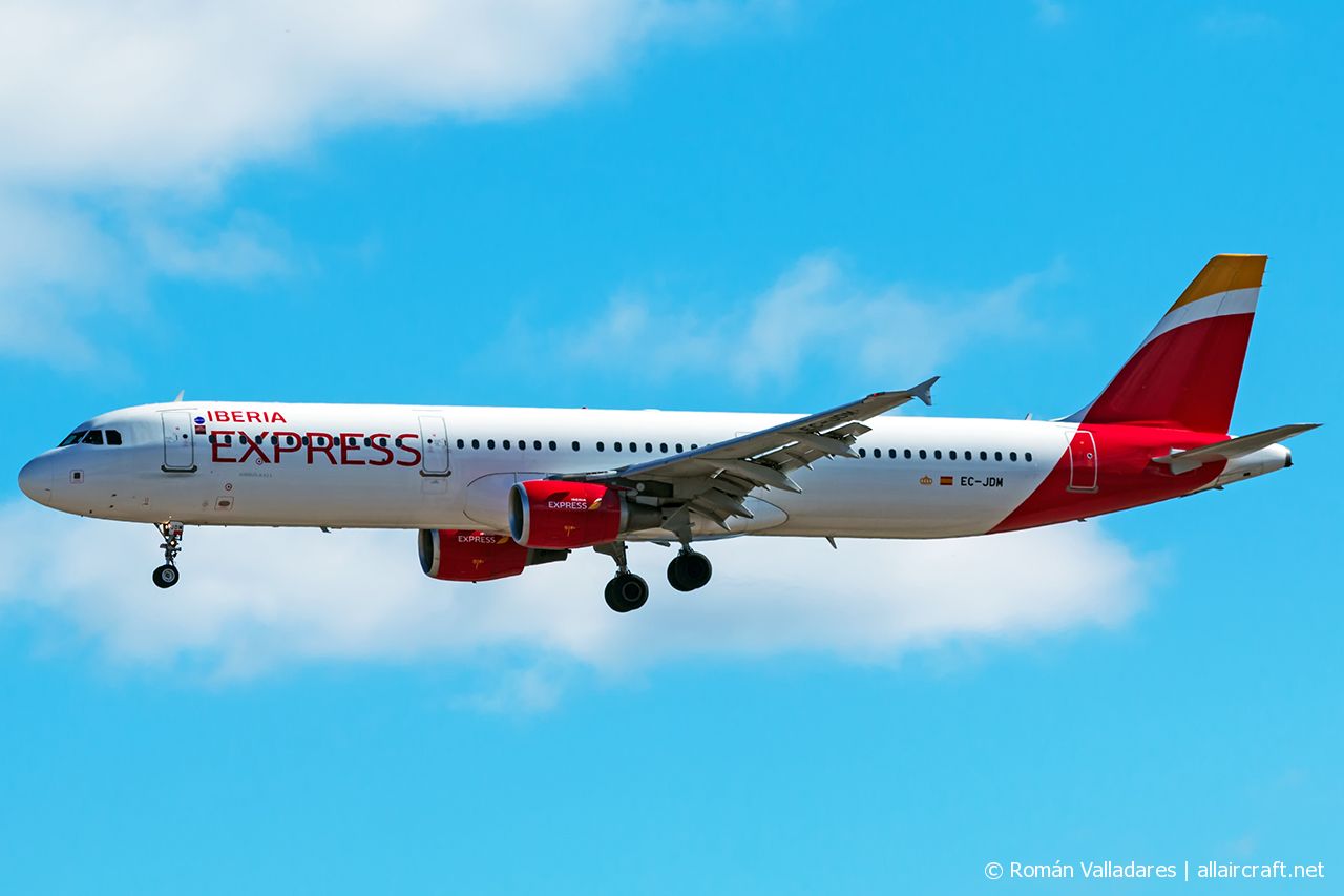 EC-JDM · Airbus A321-213 · (LPA / GCLP)