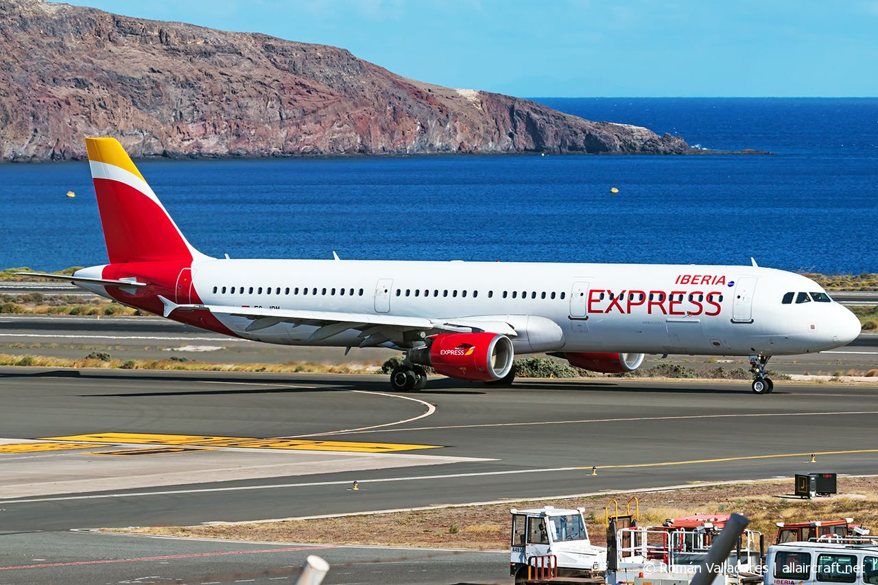 EC-JDM · Airbus A321-213 · (LPA / GCLP)