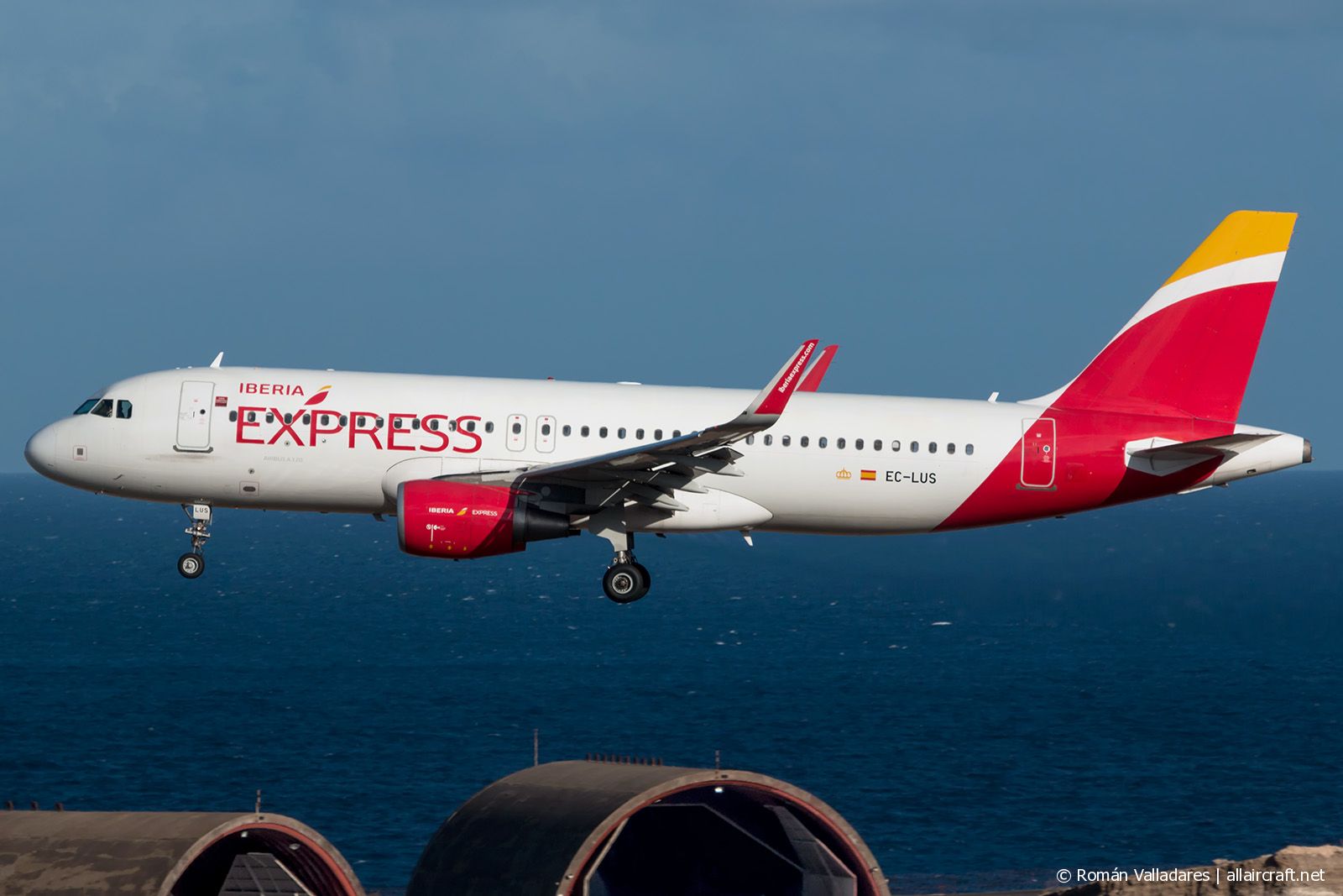 EC-LUS (5501) 2013 Airbus A320-216(WL)