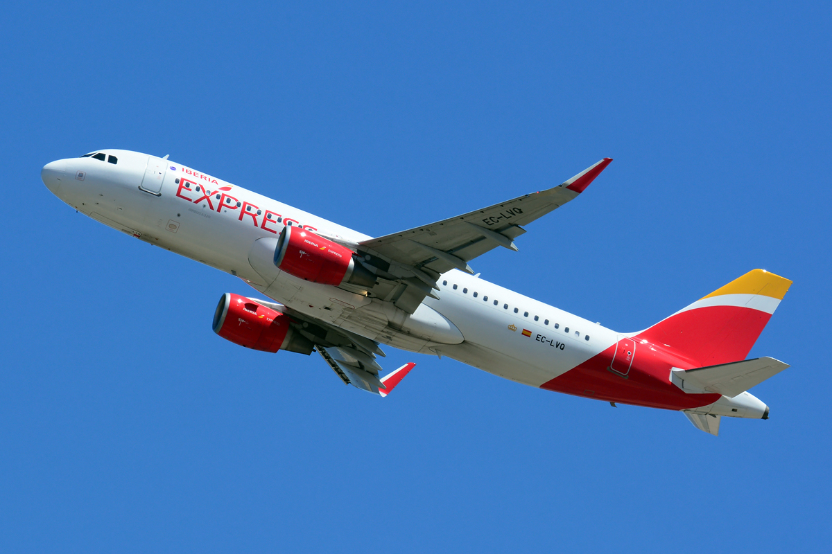 EC-LVQ · Airbus A320-216 · (LPA / GCLP)