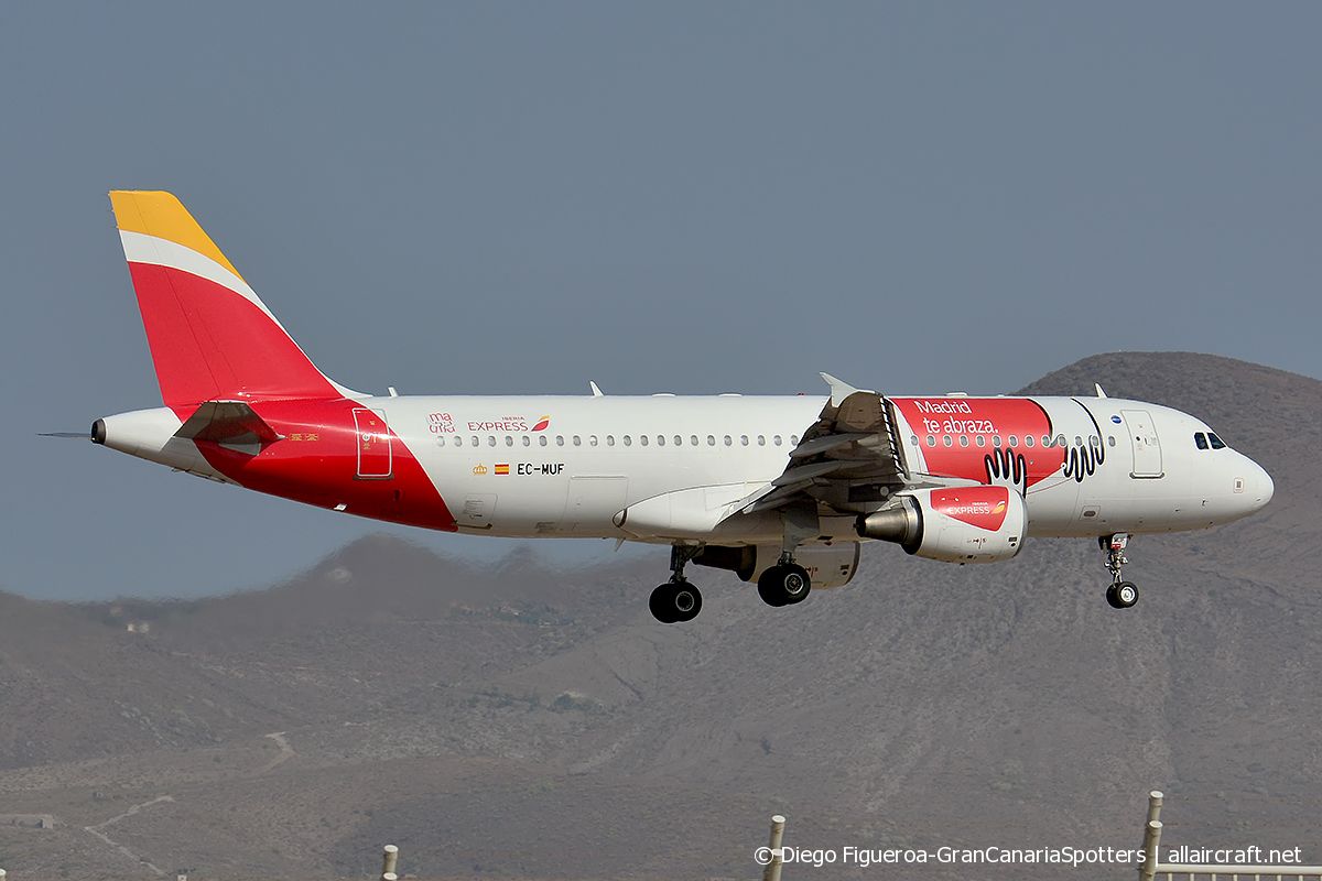 EC-MUF (3278) 2007 Airbus A320-214