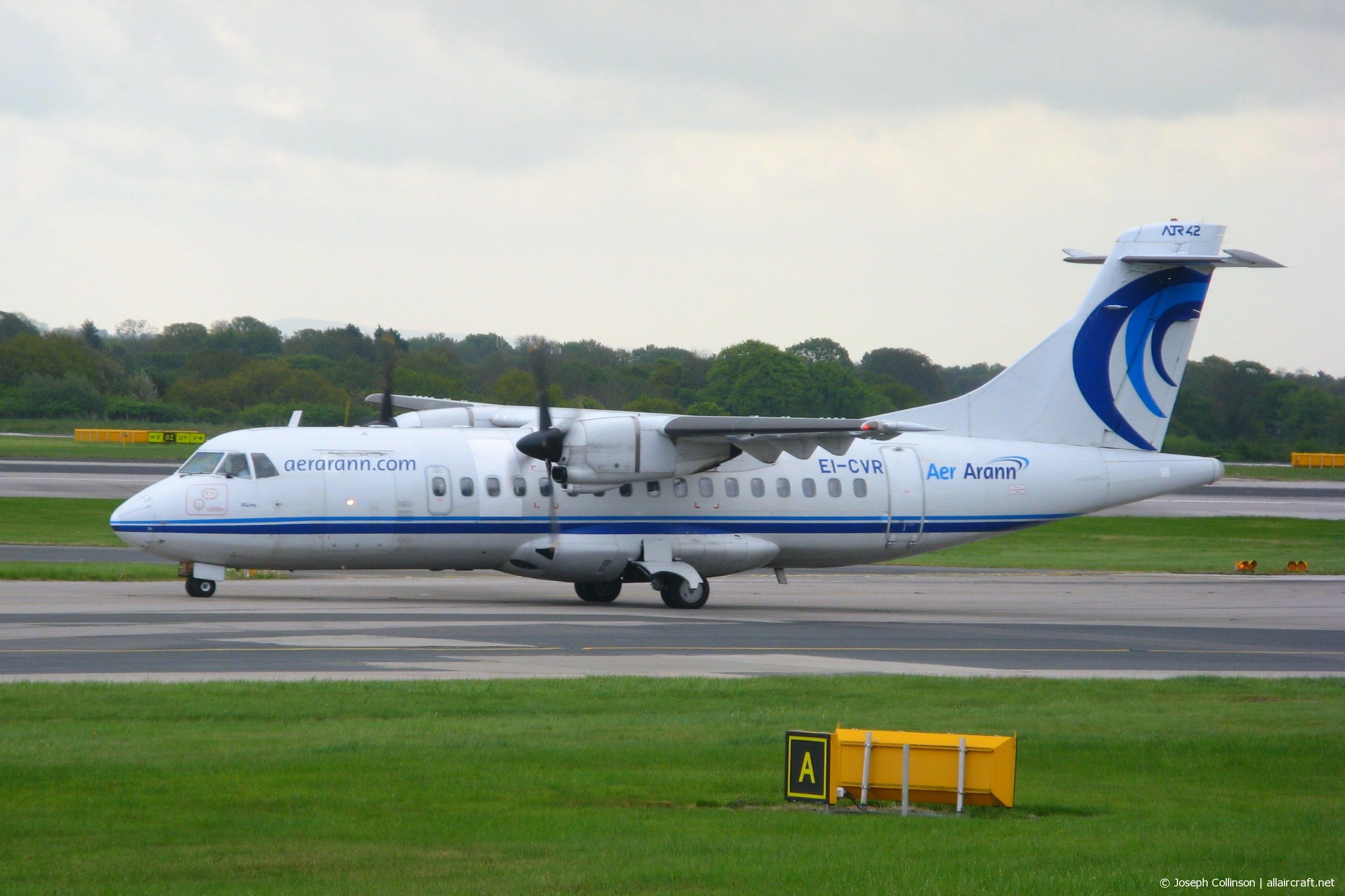 EI-CVR · ATR-42-300 · (MAN / EGCC)