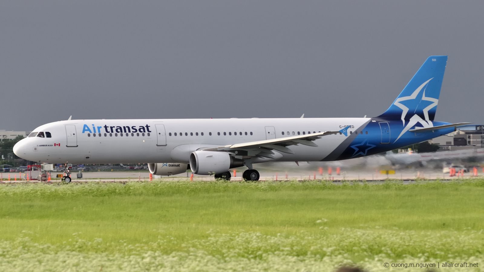 C-GEZD · Airbus A321-211 · (YUL / CYUL)