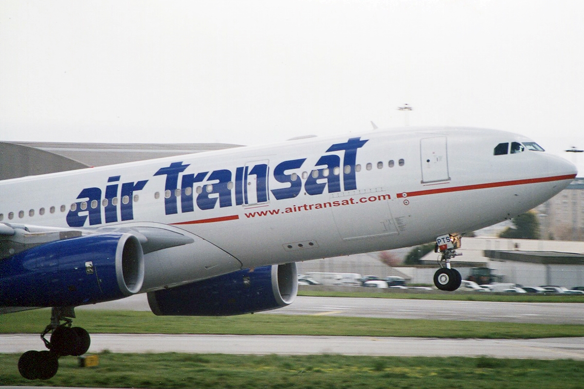 C-GPTS · Airbus A330-243 · (LIS / LPPT)