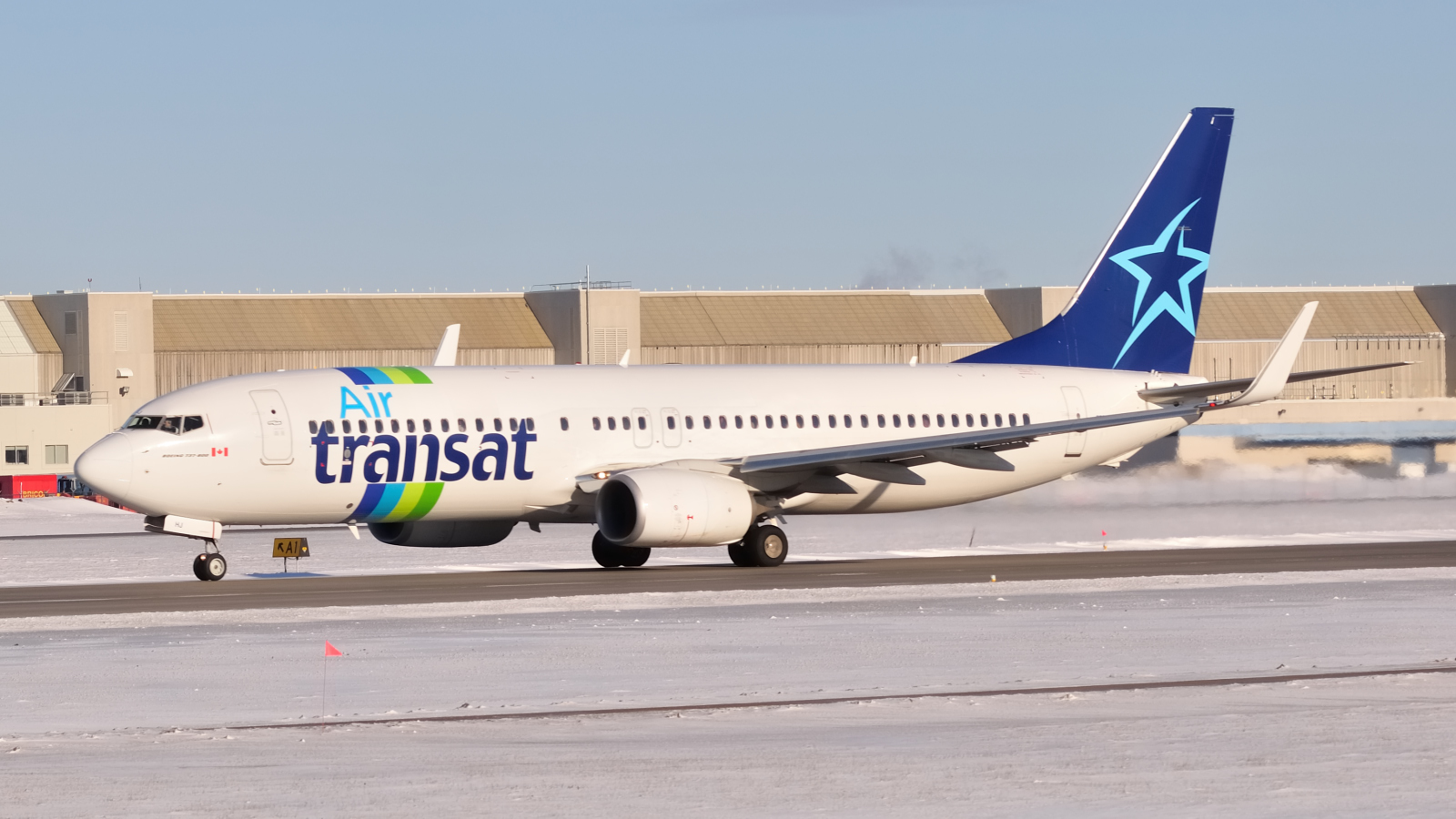 F-GZHJ · Boeing 737-86J(WL) · (YUL / CYUL)