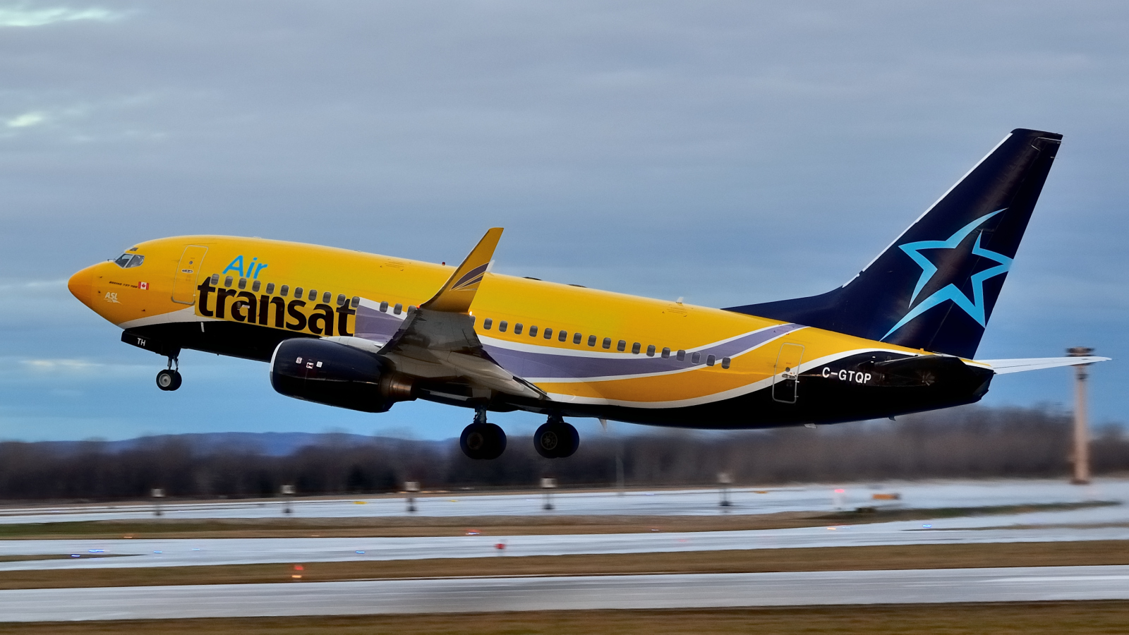 C-GTQP · Boeing 737-73S(WL) · (YUL / CYUL)