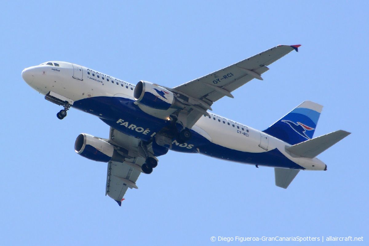 OY-RCI (3905) 2009 Airbus A319-112
