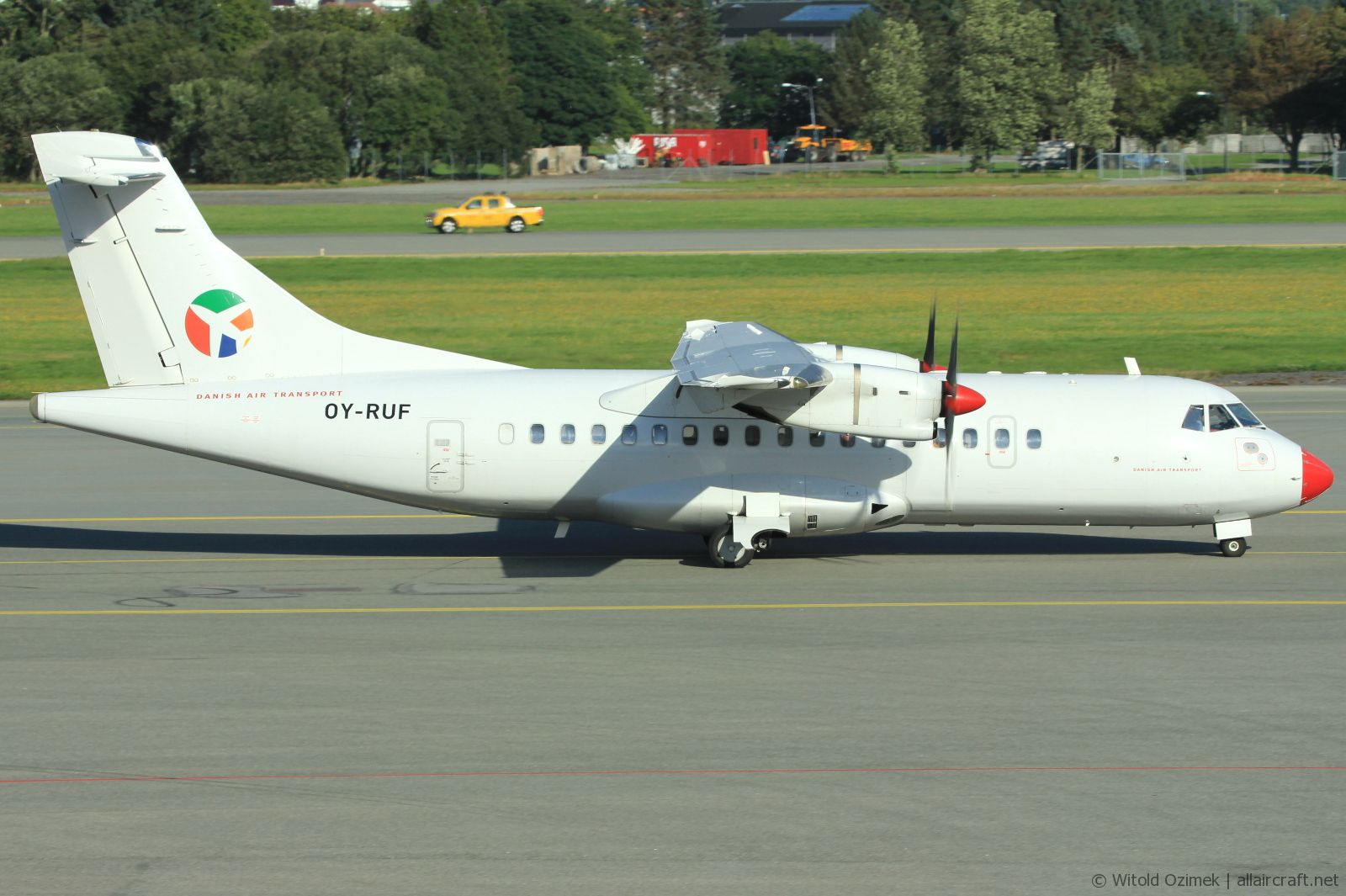 OY-RUF · ATR-42-500 · (SVG / ENZV)