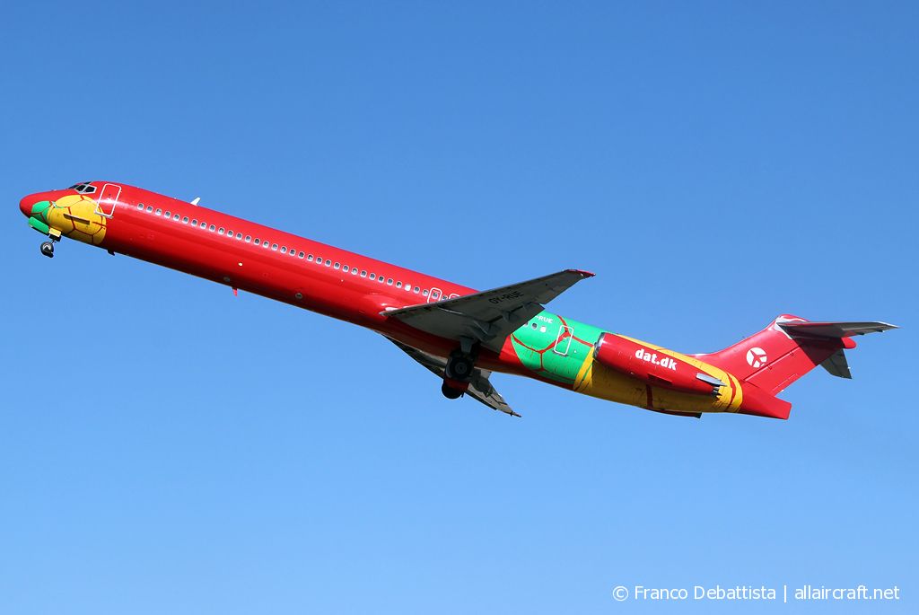 OY-RUE · McDonnell Douglas MD-83 · (MLA / LMML)