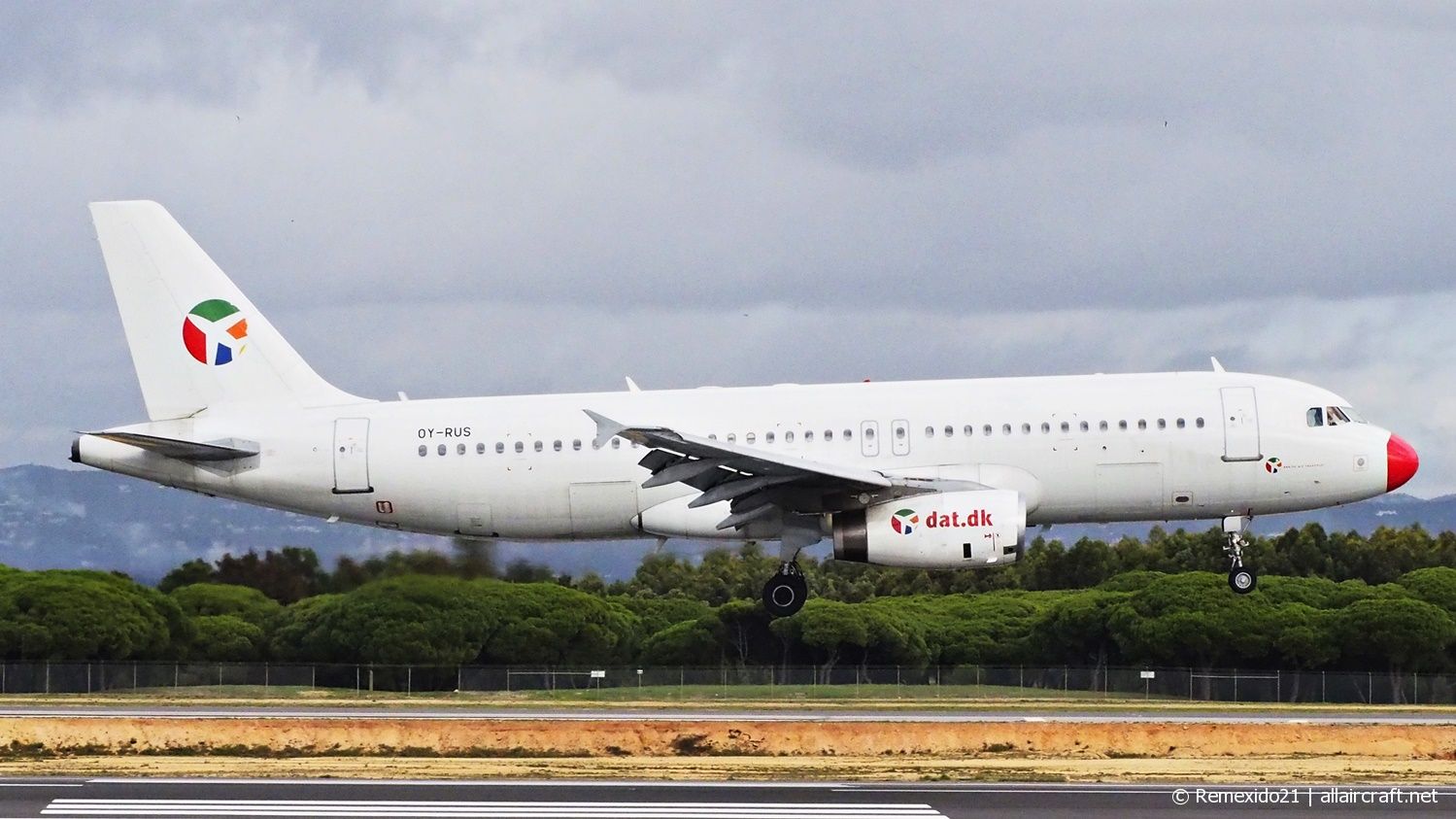 OY-RUS (447) 1993 Airbus A320-231