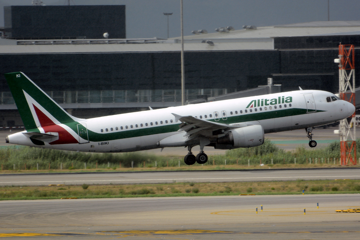 I-BIKI · Airbus A320-214 · (FCO / LIRF)
