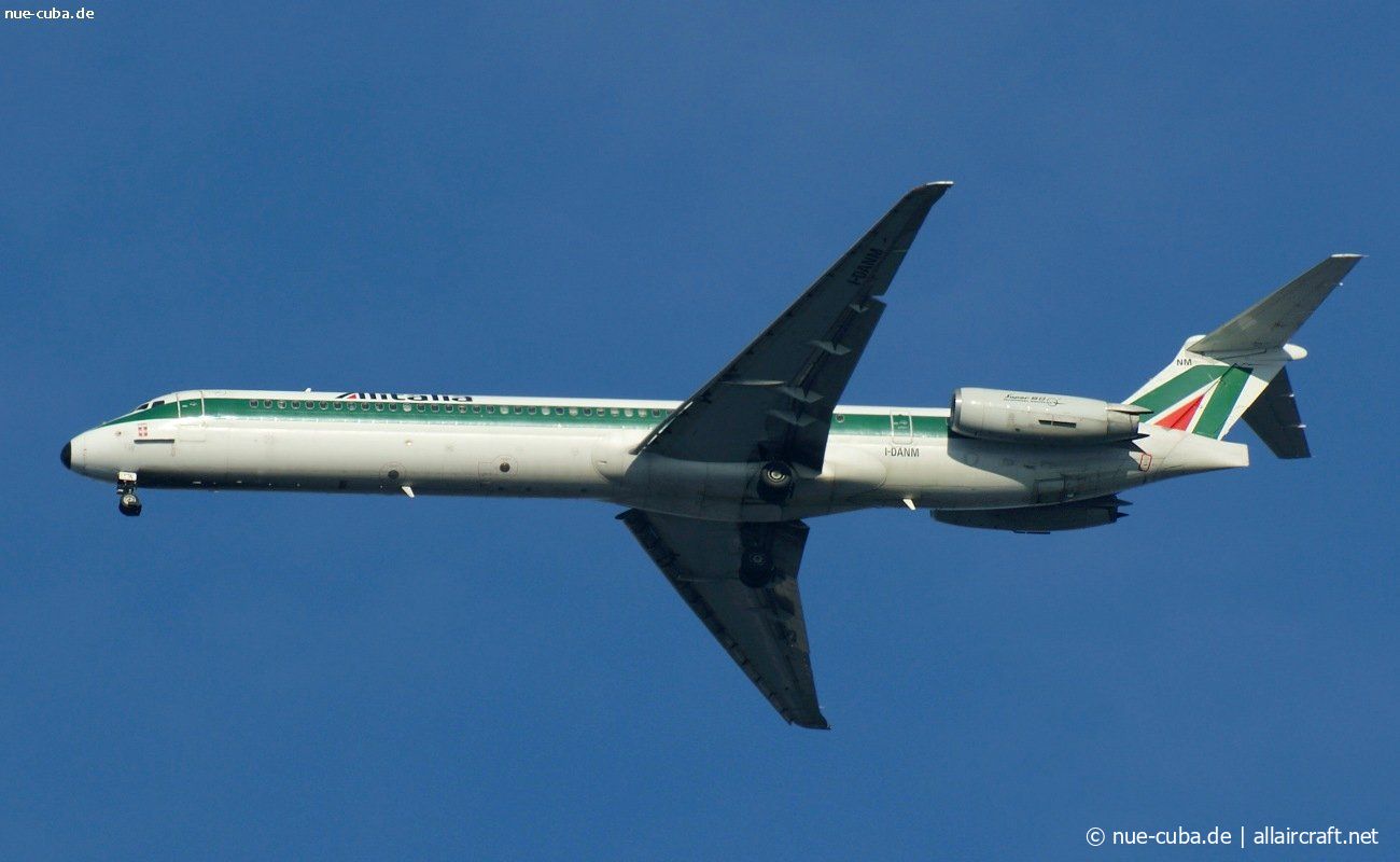 I-DANM (53179) 1992 McDonnell Douglas MD-82