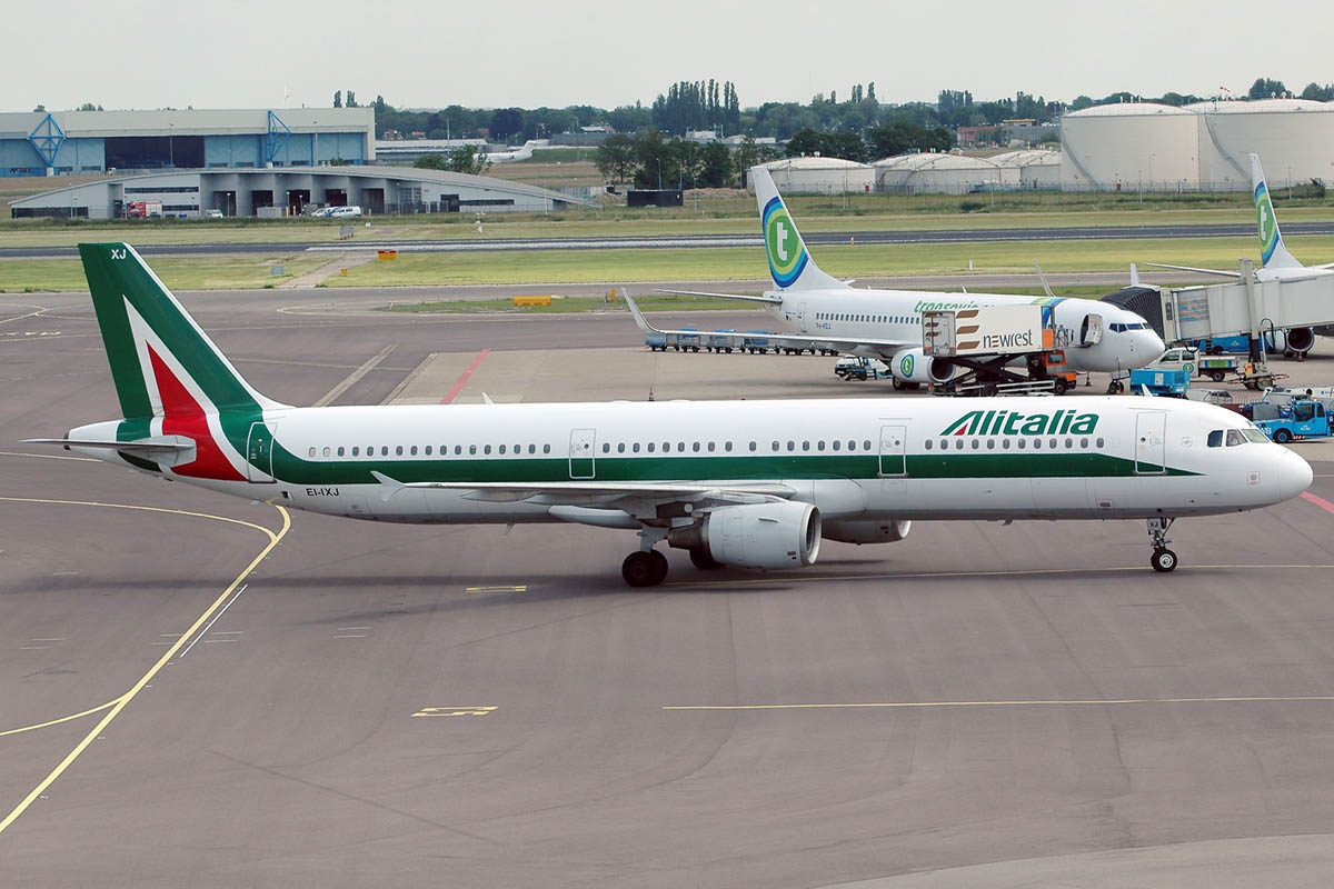 EI-IXJ · Airbus A321-112 · (AMS / EHAM)
