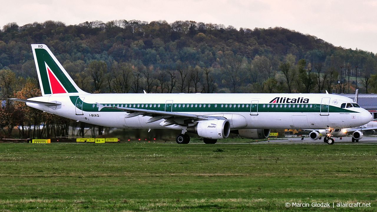 I-BIXQ (586) 1996 Airbus A321-112
