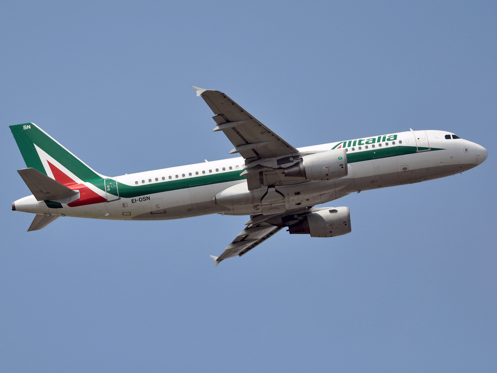 EI-DSN · Airbus A320-216 · (CPH / EKCH)
