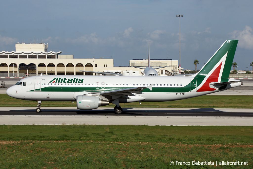 EI-DTE (3885) 2009 Airbus A320-216