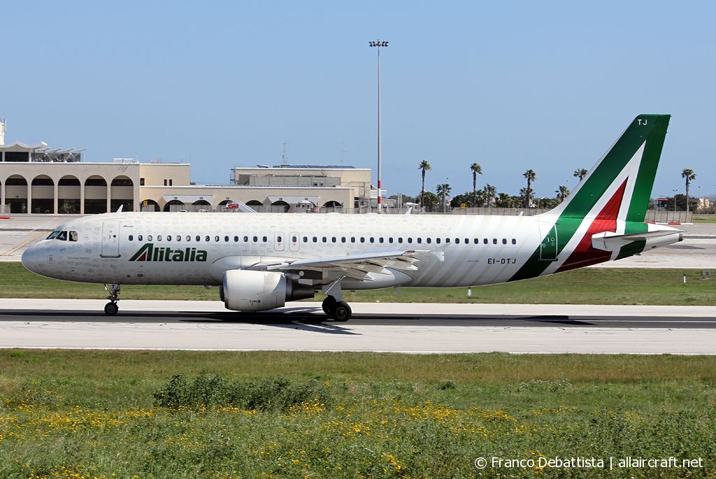 EI-DTJ (3978) 2009 Airbus A320-216