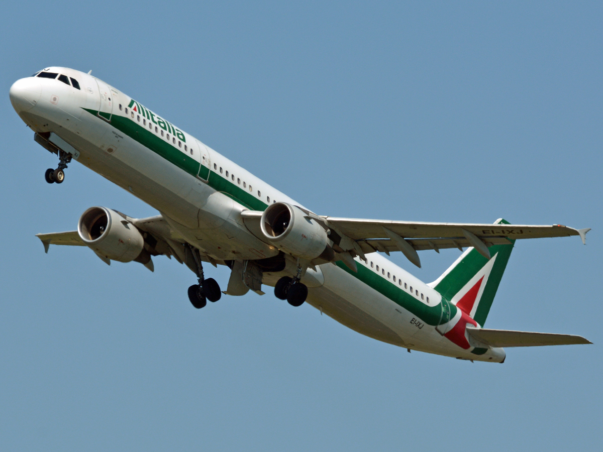 EI-IXJ · Airbus A321-112 · (CPH / EKCH)