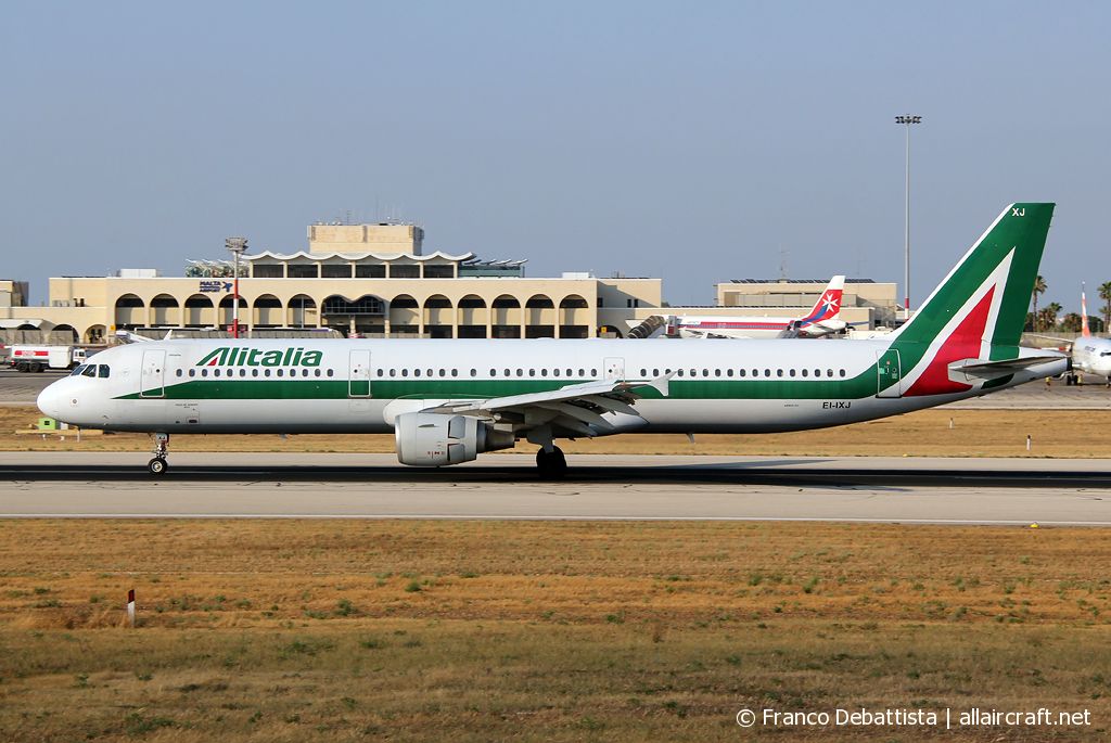 EI-IXJ · Airbus A321-112 · (MLA / LMML)