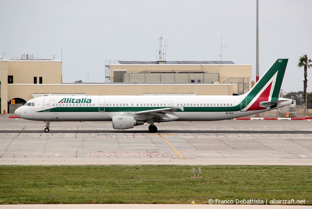 EI-IXZ · Airbus A321-112 · (MLA / LMML)
