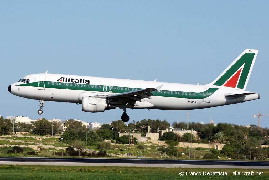 I-BIKC (1448) 2001 Airbus A320-214