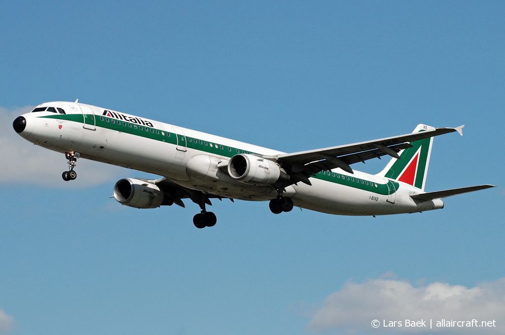 I-BIXE (cn 0488) Airbus A321-112