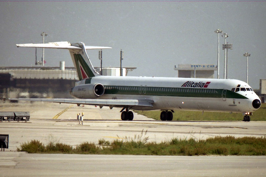 I-DATL, (cn 53229), McDonnell Douglas MD-82