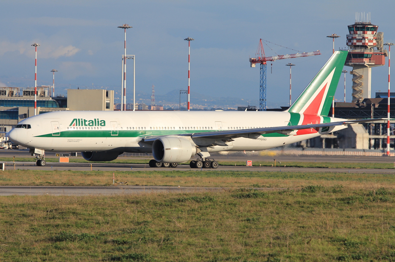I-DISU · Boeing 777-243/ER · (FCO / LIRF)