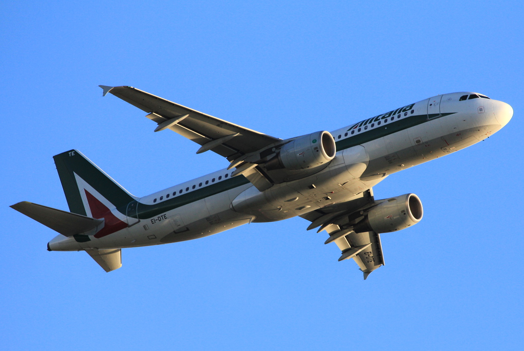 EI-DTE (3885) 2009 Airbus A320-216