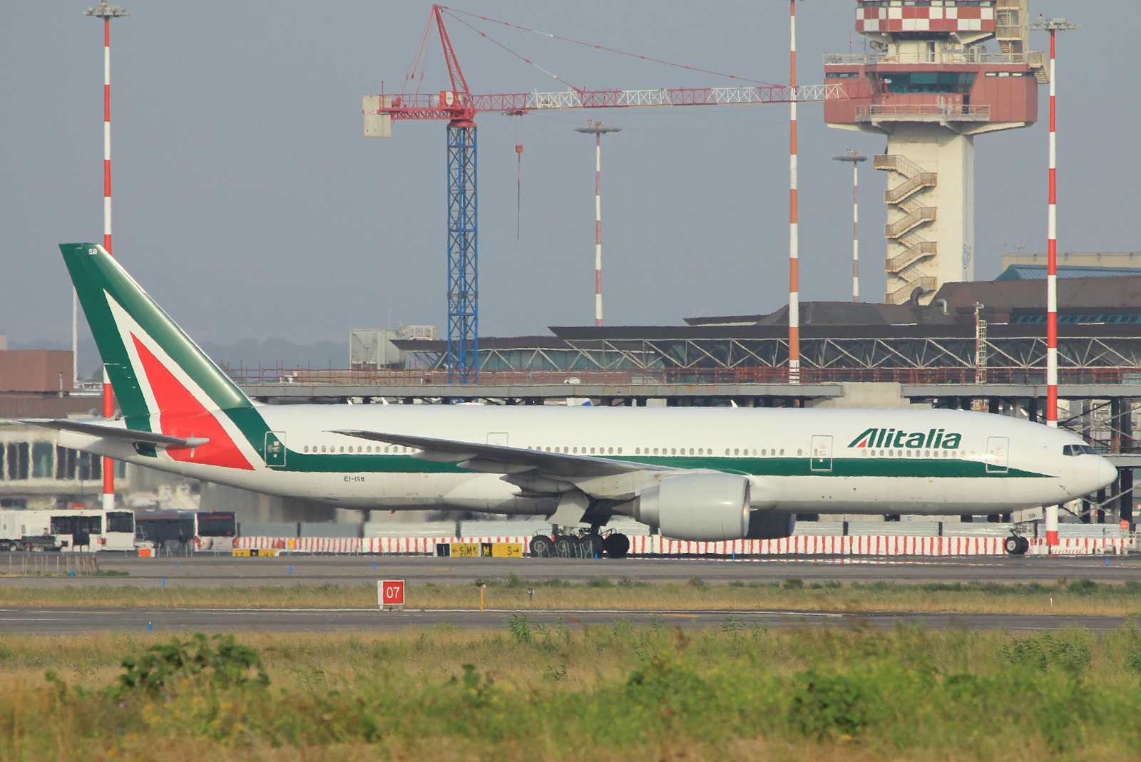 EI-ISB · Boeing 777-243(ER) · (FCO / LIRF)