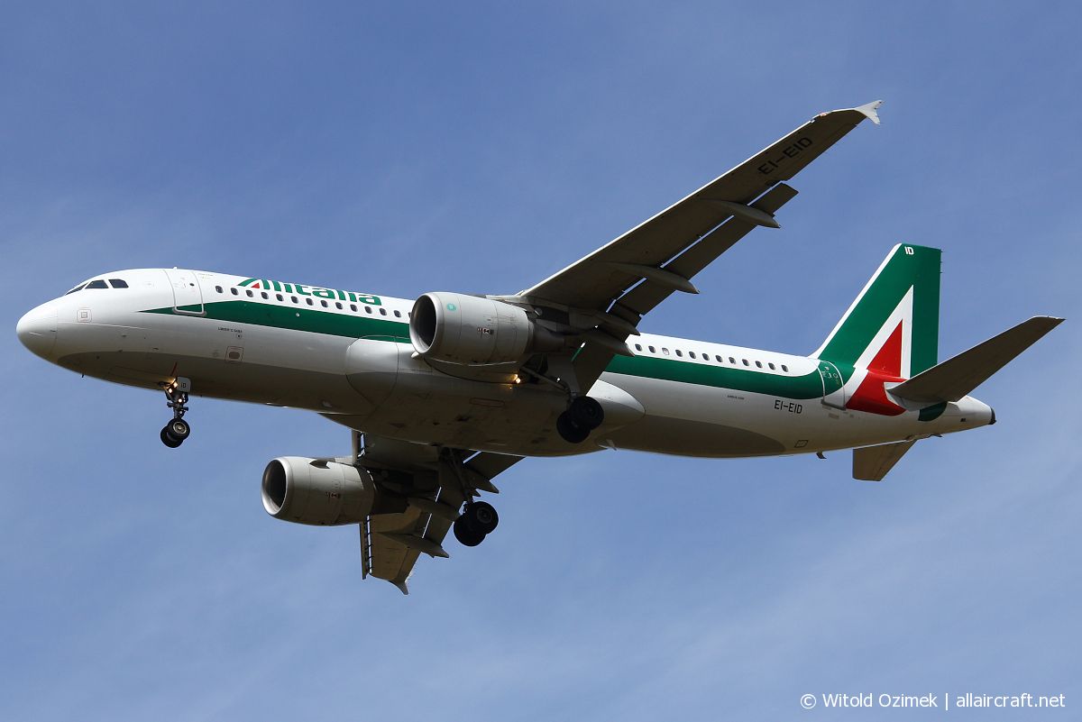 EI-EID (4523) 2010 Airbus A320-216
