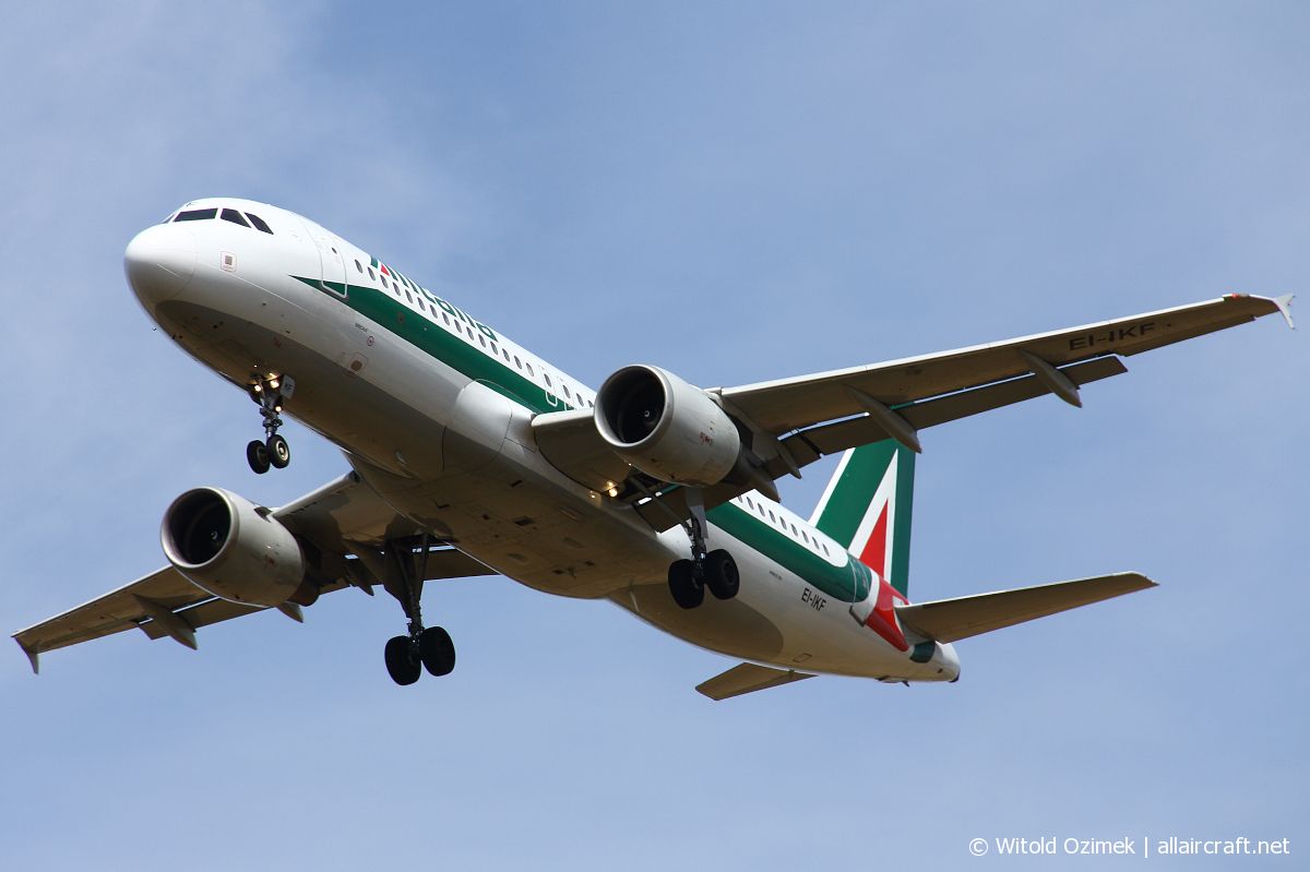 EI-IKF · Airbus A320-214 · (FCO / LIRF)