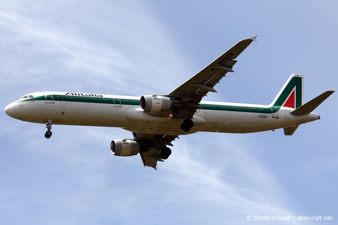 I-BIXQ · Airbus A321-112 · (FCO / LIRF)